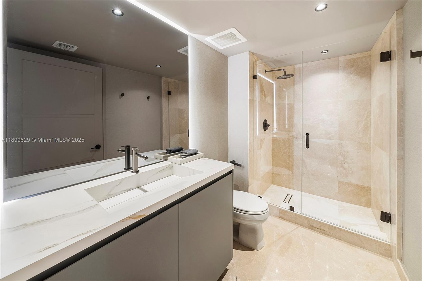 image The Beach Club Two Condo37