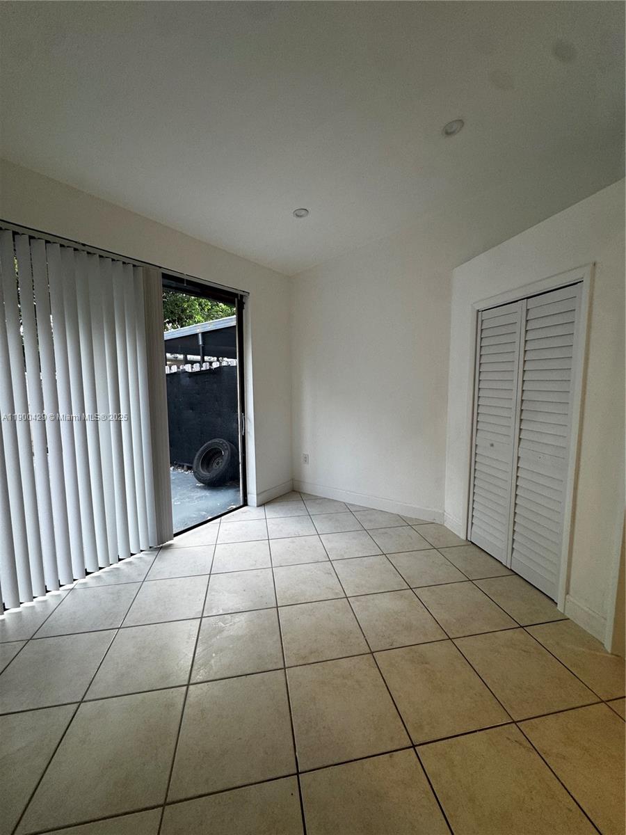 6728 NW 188th Ter
