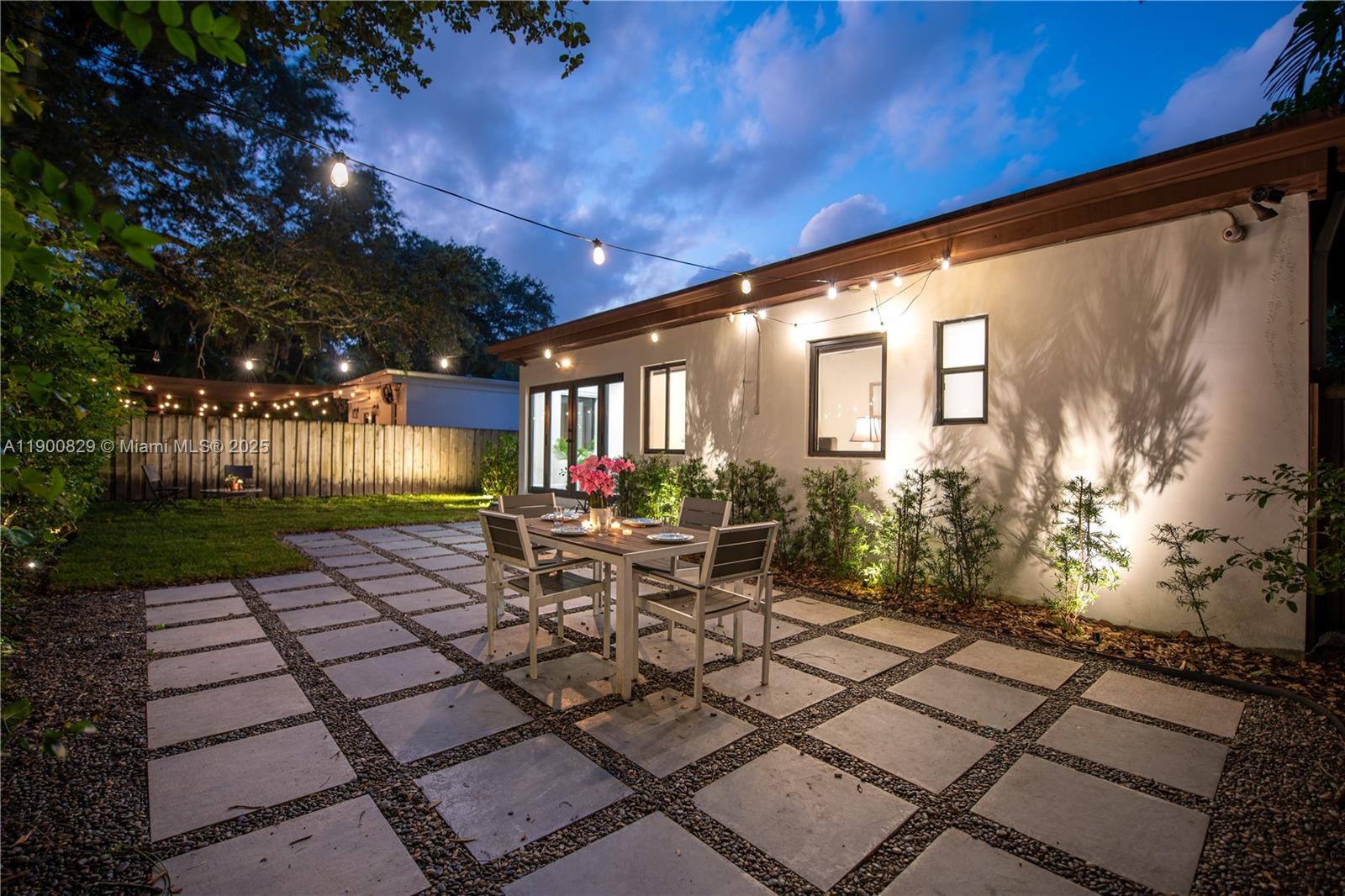 360 NE 87th St El Portal, FL 33138