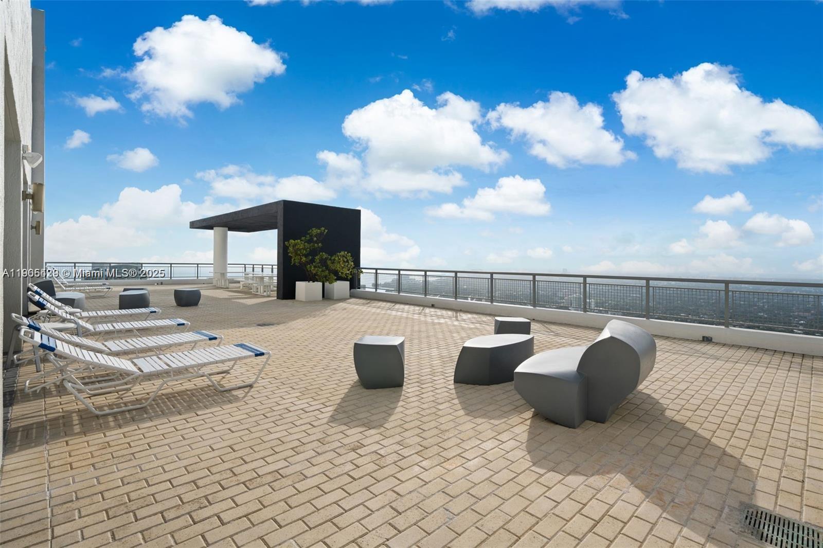 image Infinity At Brickell40