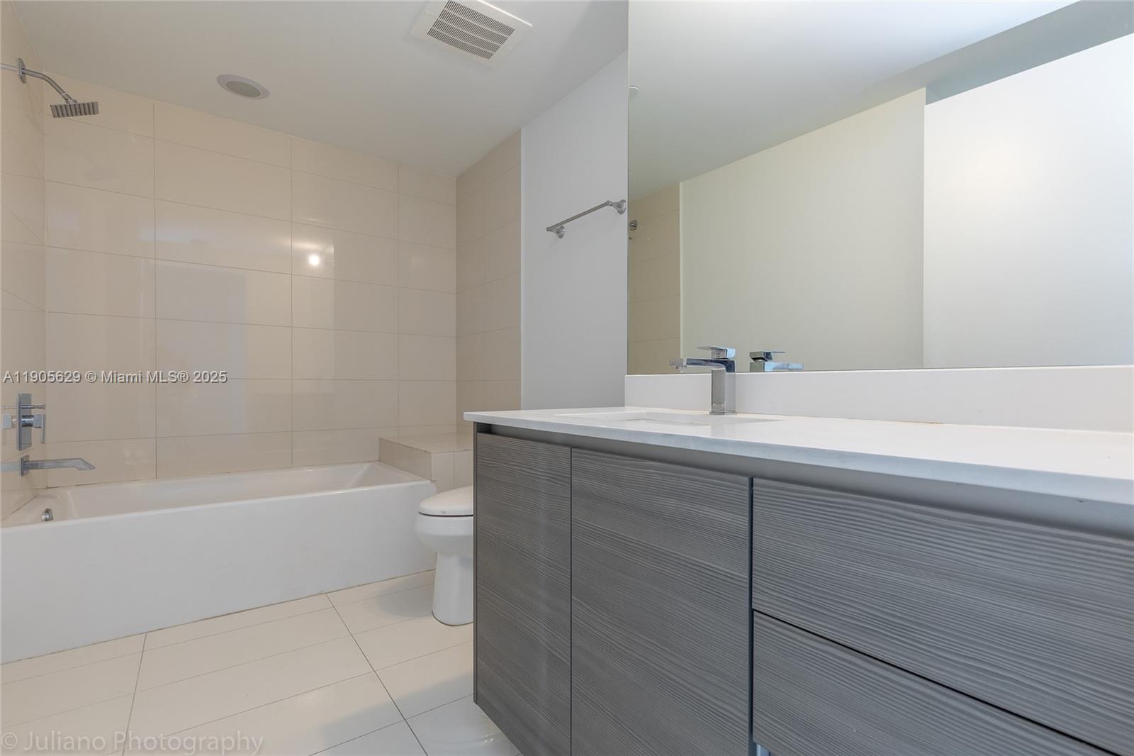 image Icon Bay Condo6