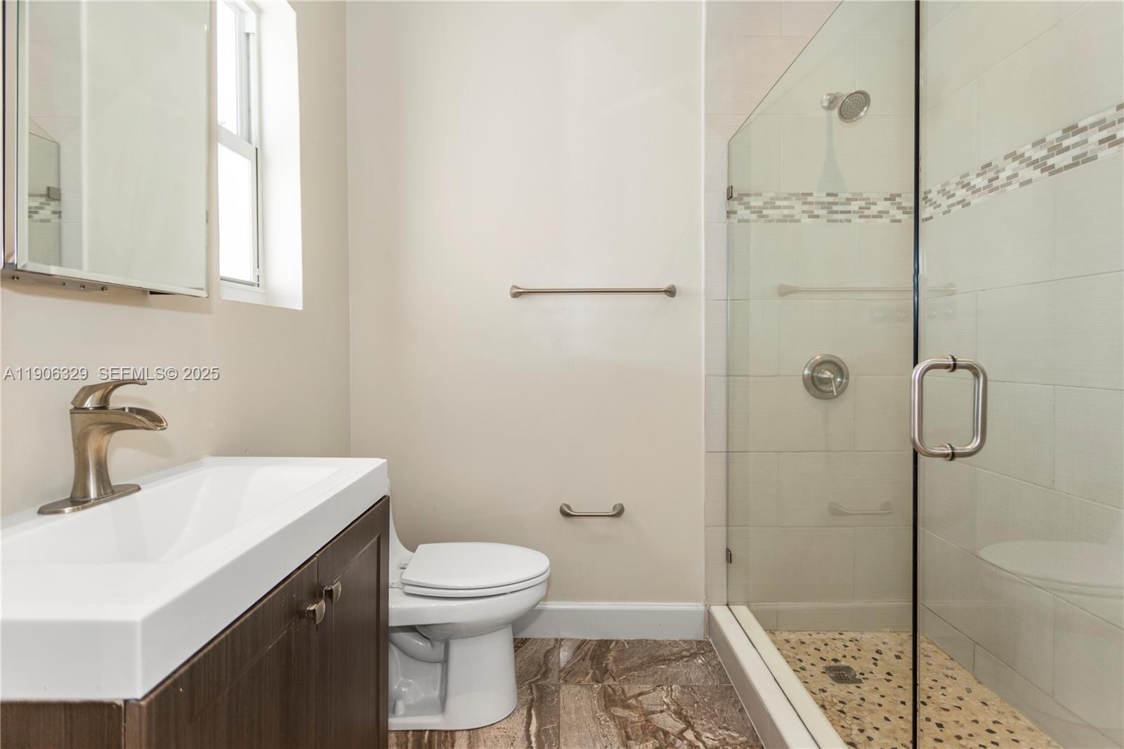 1776 SW 11th Ter Miami, FL 33135