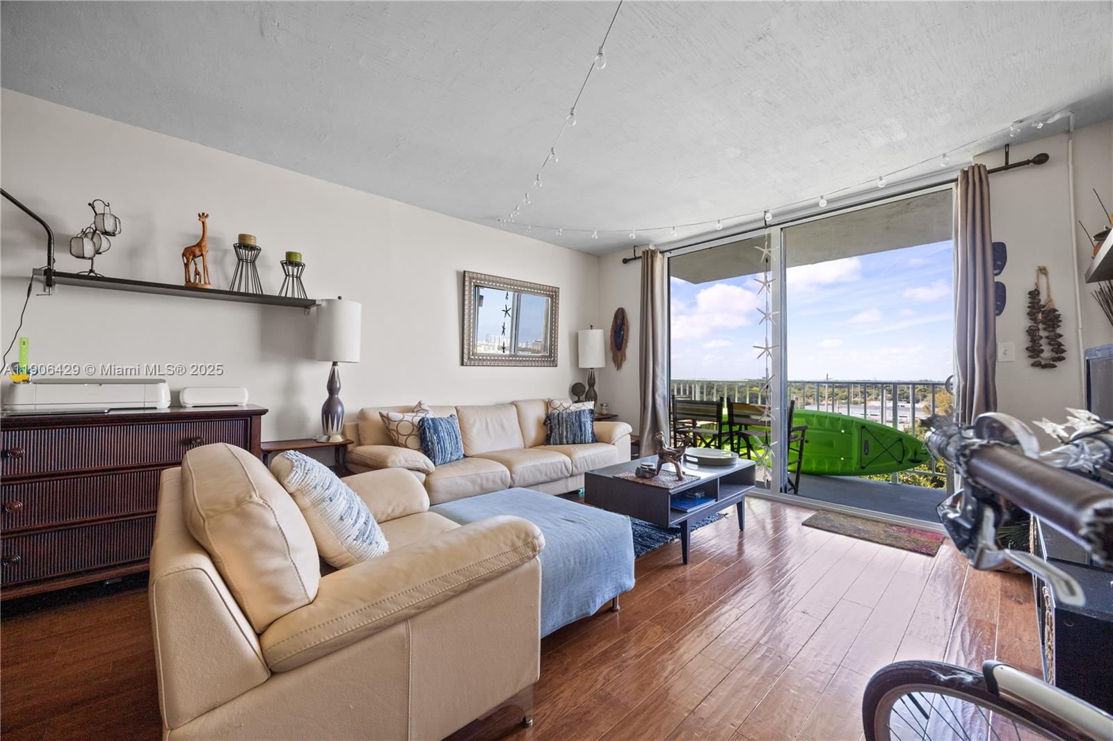 1470 NE 125th Ter #PH9 North Miami, FL 33161