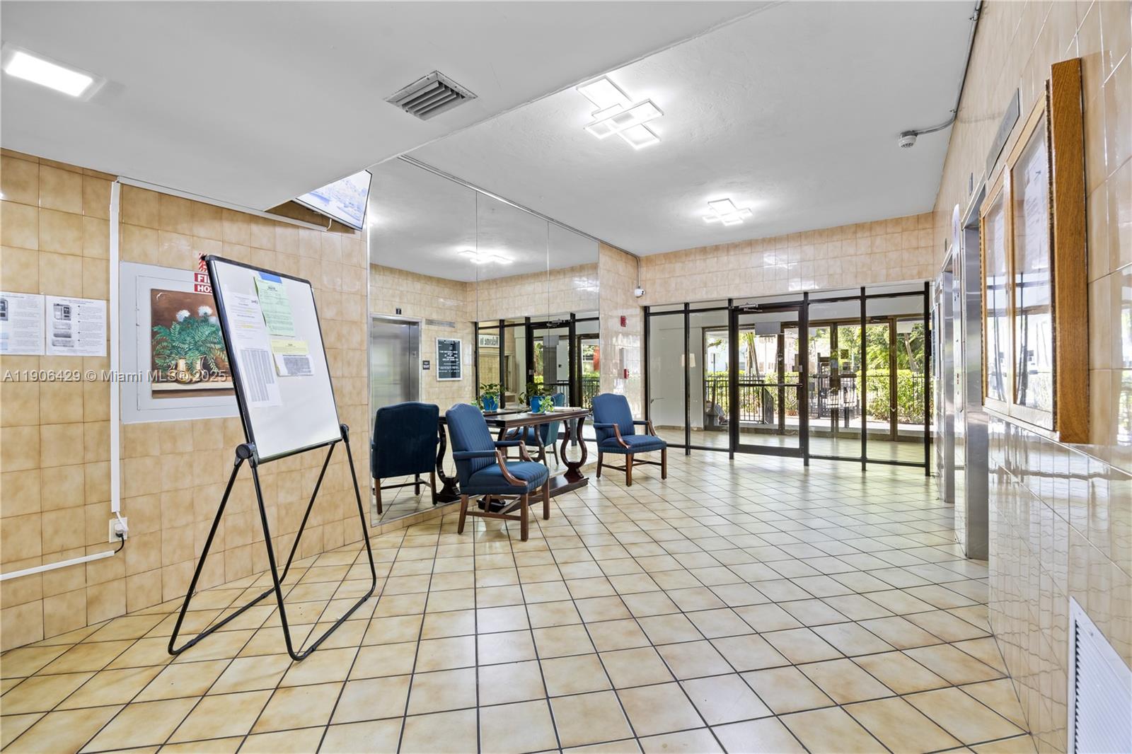 1470 NE 125th Ter #PH9 North Miami, FL 33161