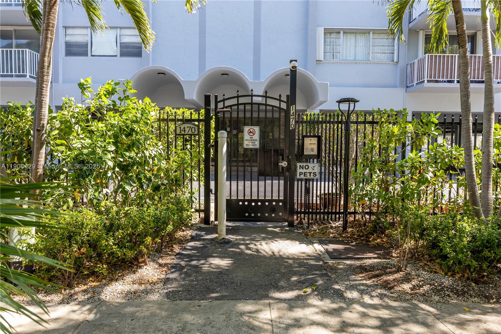 1470 NE 125th Ter #PH9 North Miami, FL 33161