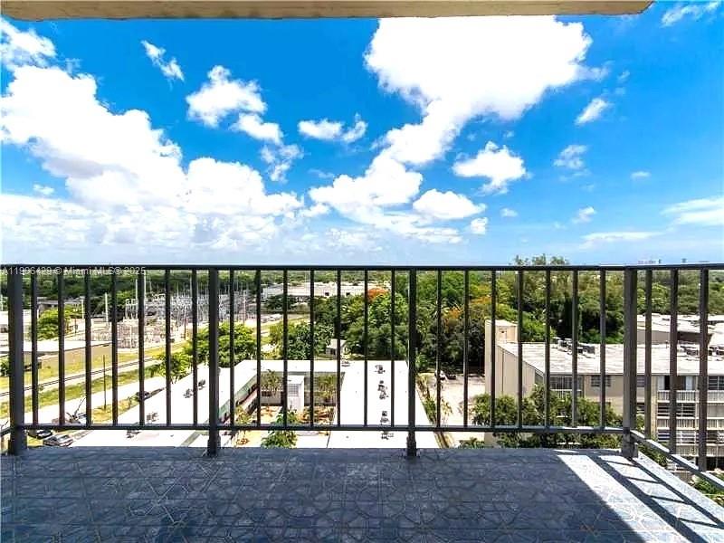 1470 NE 125th Ter #PH9 North Miami, FL 33161