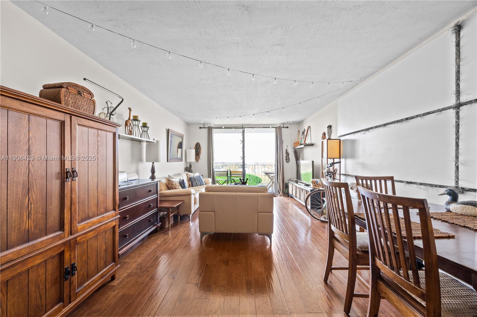 1470 NE 125th Ter #PH9 North Miami, FL 33161