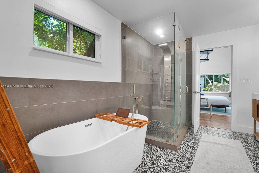 150 NE 50th Ter Miami, FL 33137