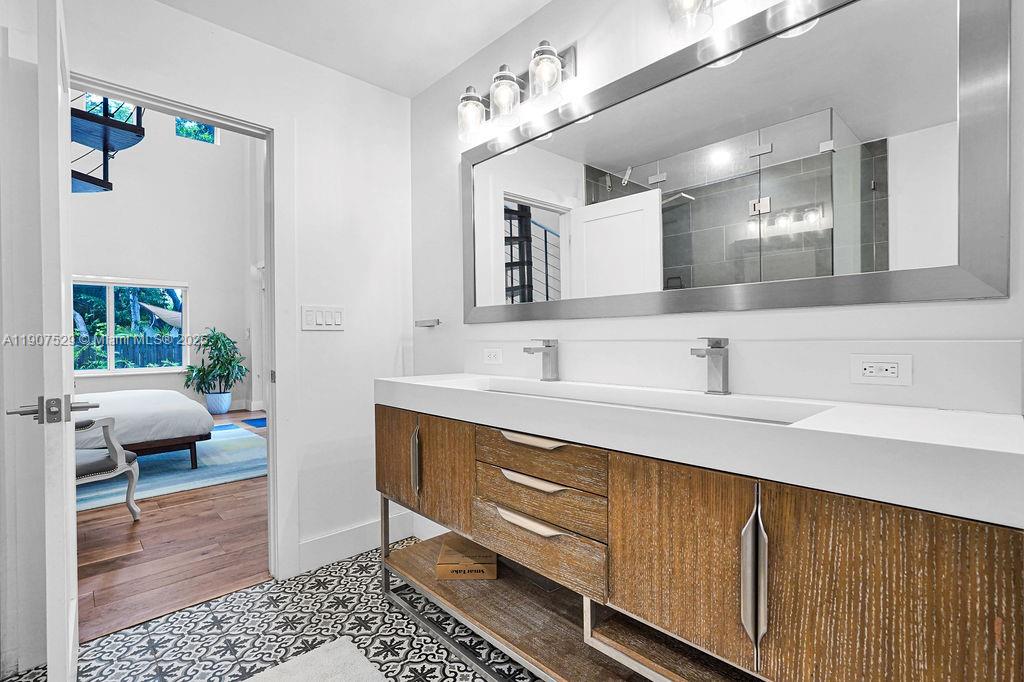 150 NE 50th Ter Miami, FL 33137