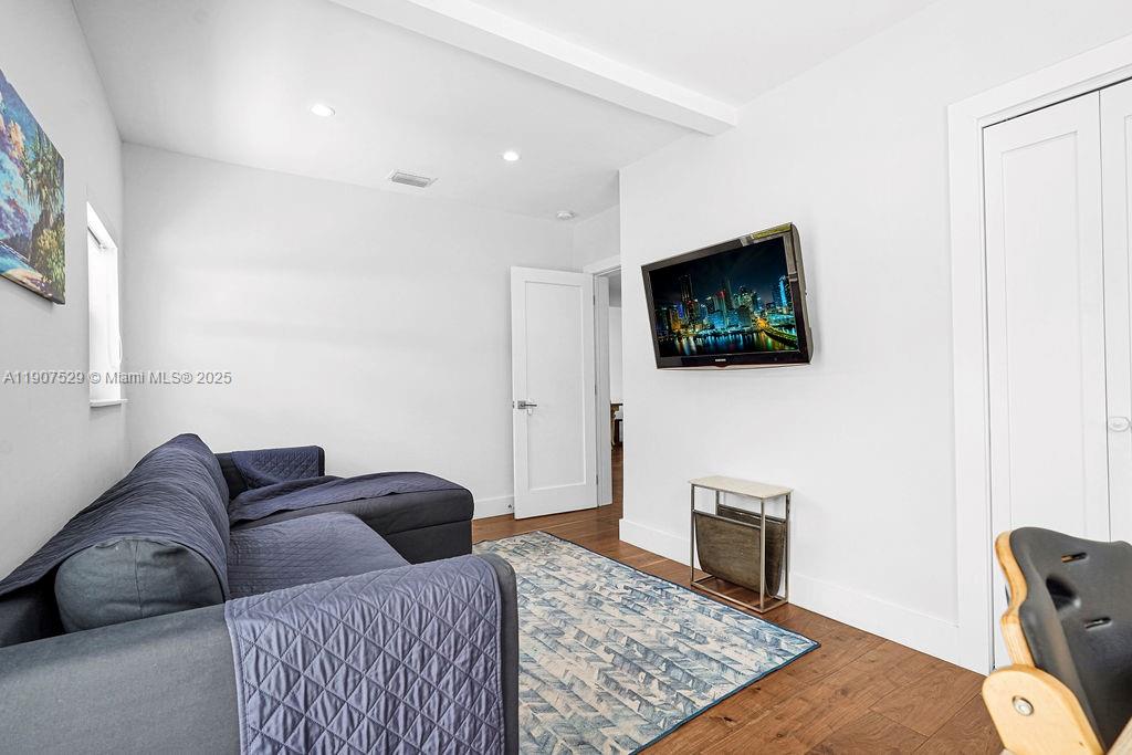 150 NE 50th Ter Miami, FL 33137