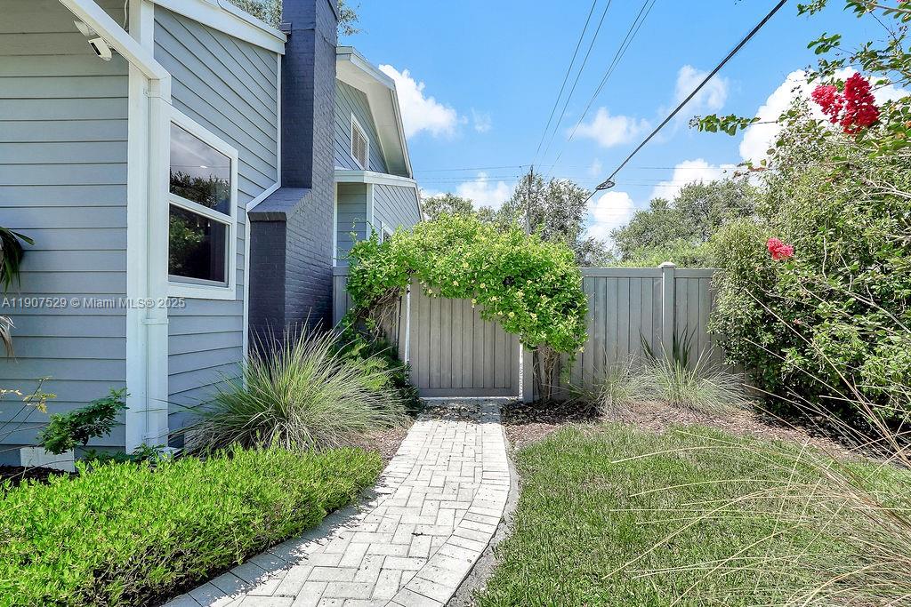 150 NE 50th Ter Miami, FL 33137