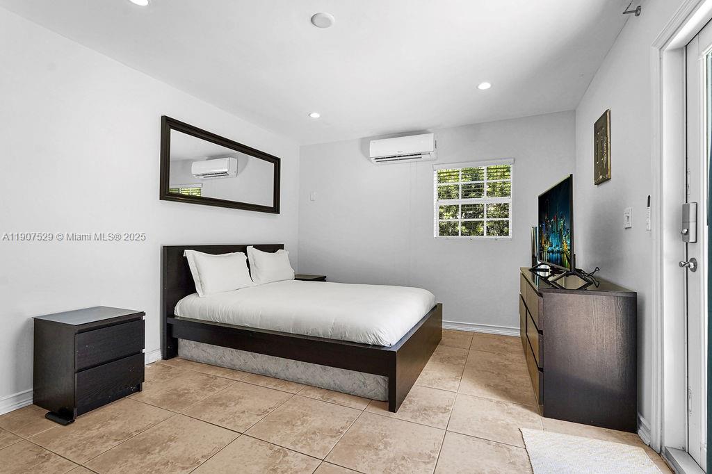 150 NE 50th Ter Miami, FL 33137