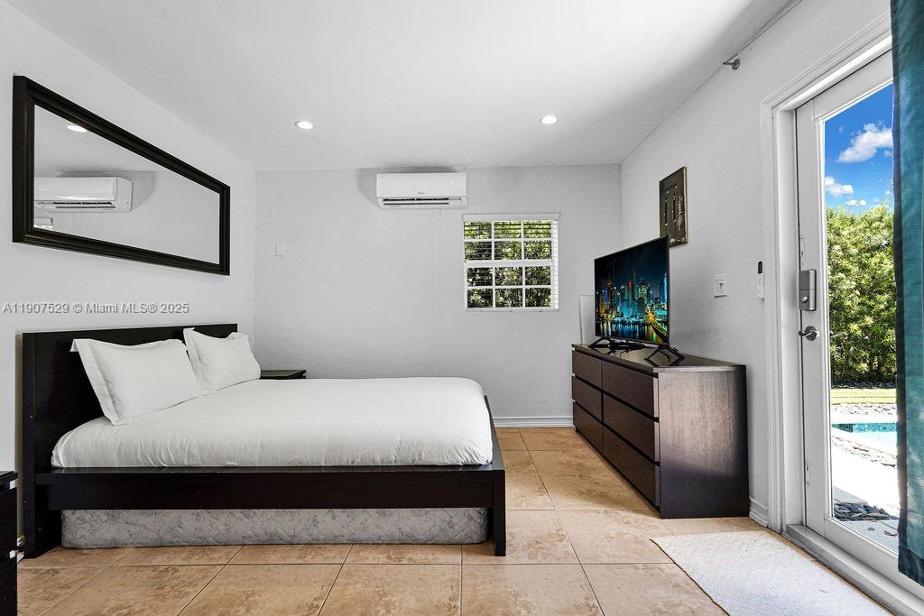 150 NE 50th Ter Miami, FL 33137