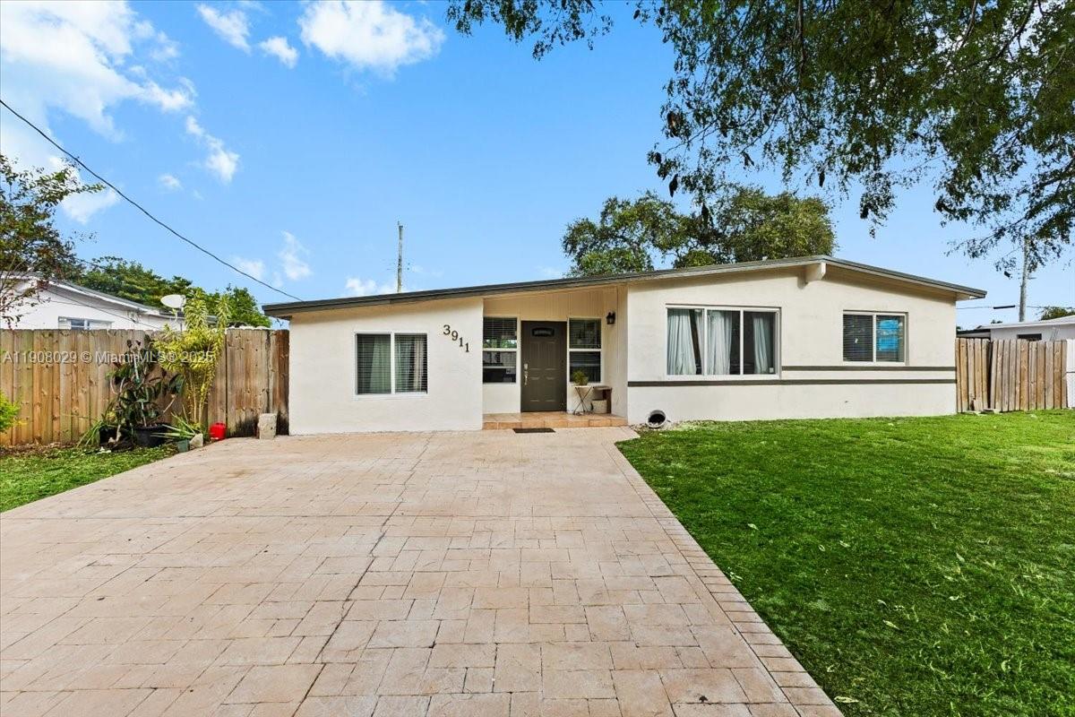 3911 SW 32nd Ave