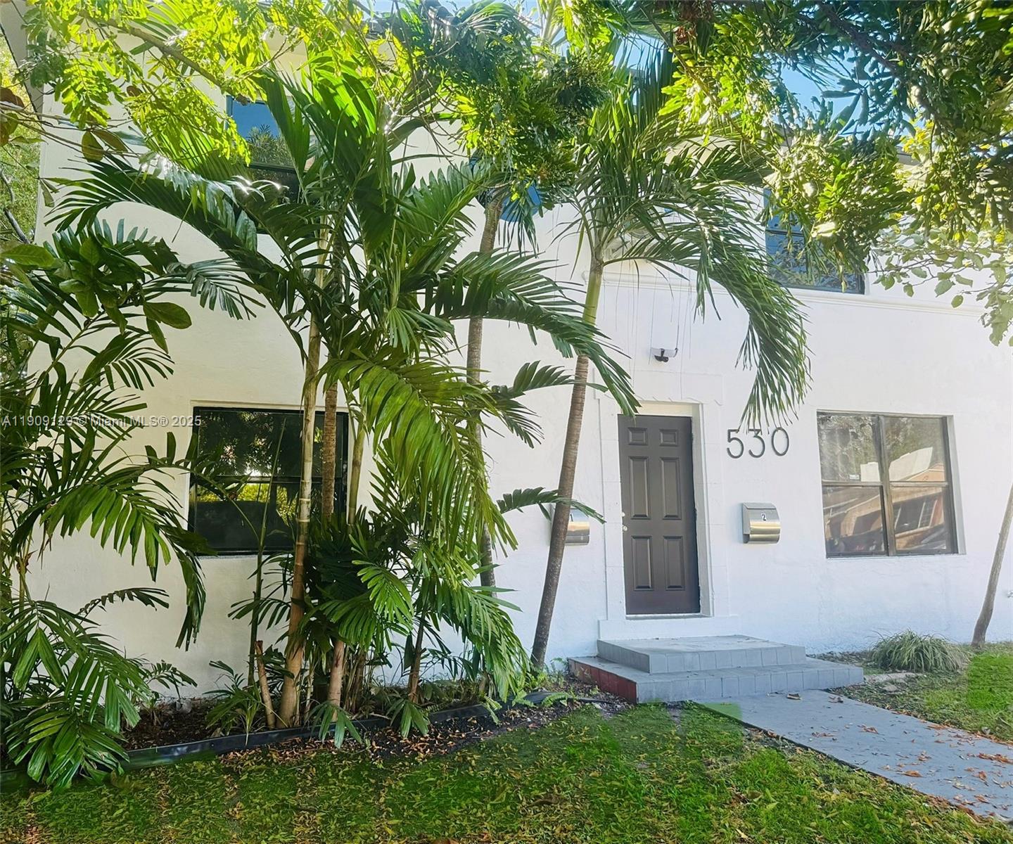 530 NE 71st St
