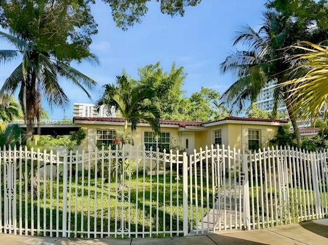 2701 SW 29th Ave Miami, FL 33133