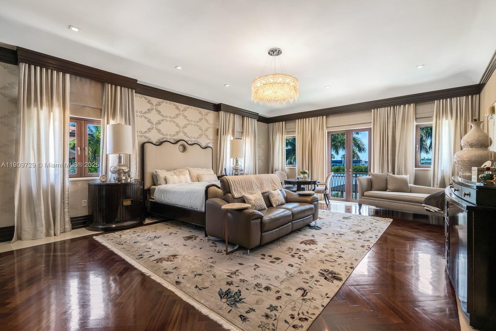 210 Palm Ave Miami Beach, FL 33139