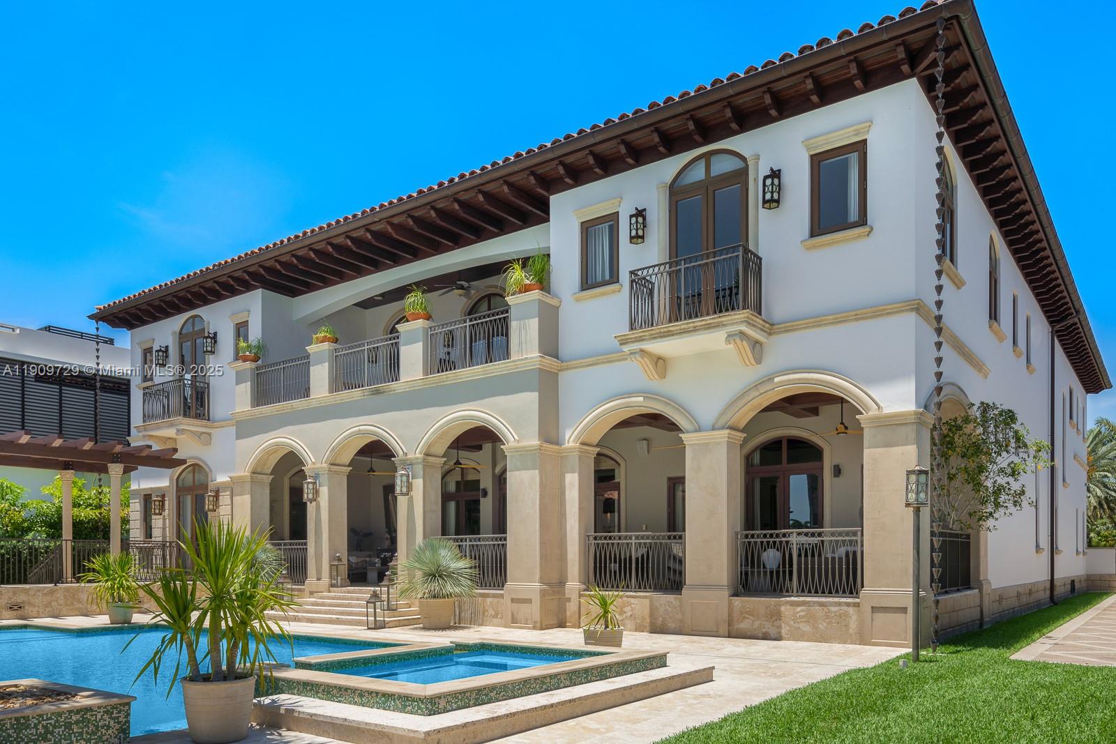 210 Palm Ave Miami Beach, FL 33139