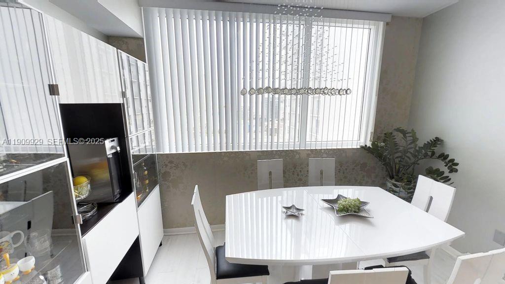 image Vizcayne South11