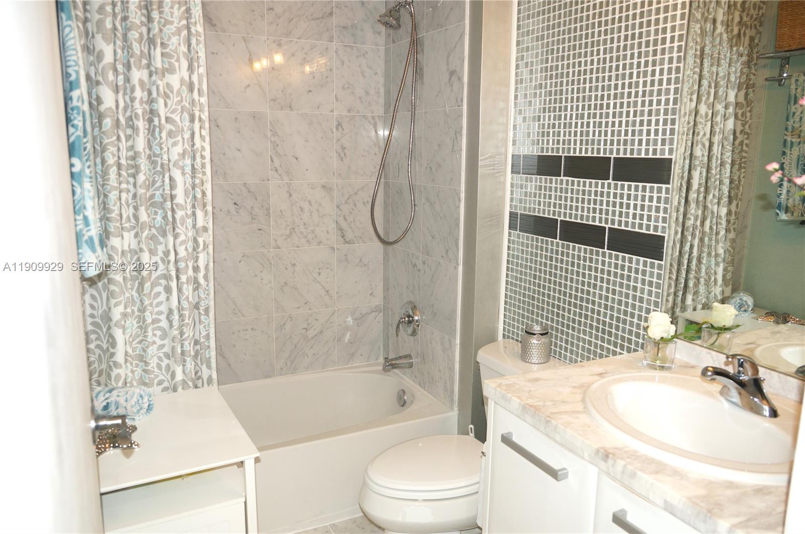 image Vizcayne South18