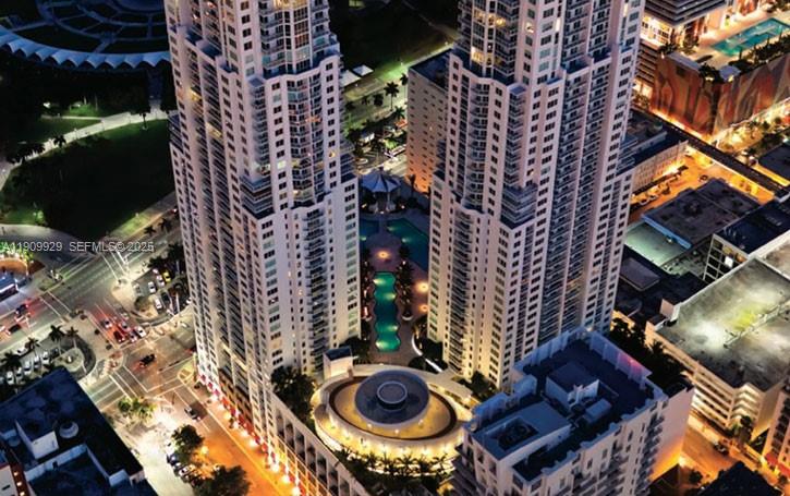 image Vizcayne South22