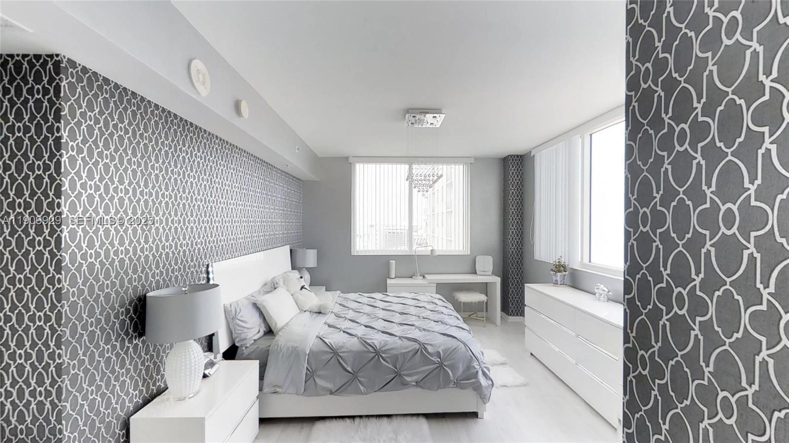 image Vizcayne South2