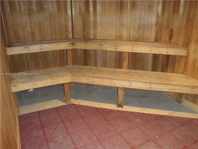 image Vizcayne South35