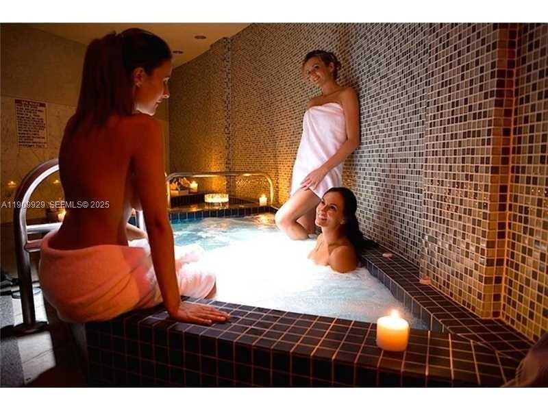 image Vizcayne South39