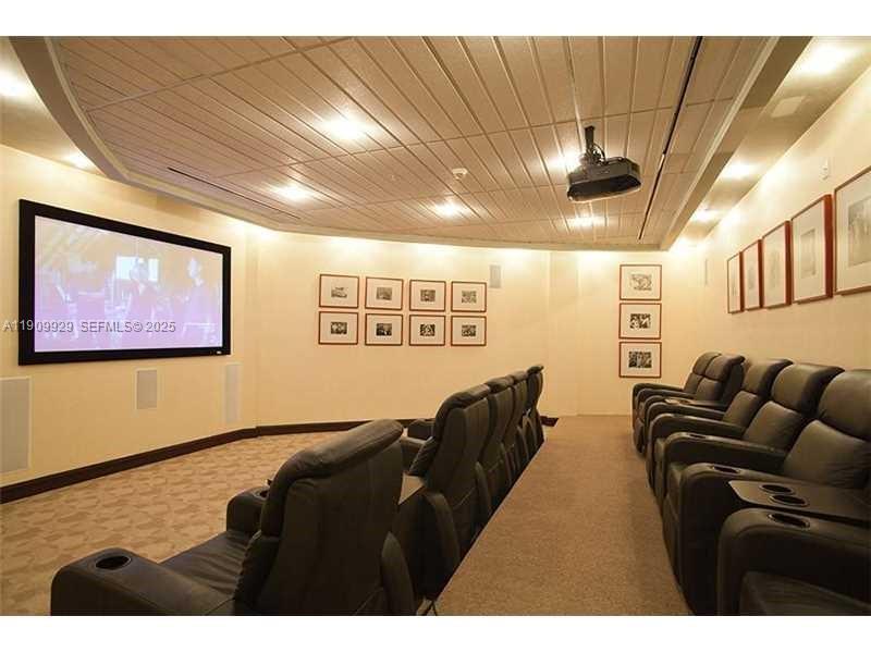 image Vizcayne South40