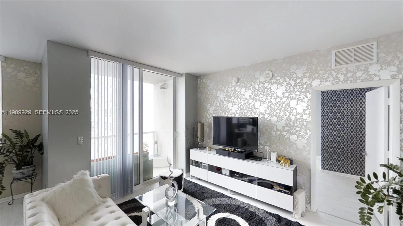 image Vizcayne South4