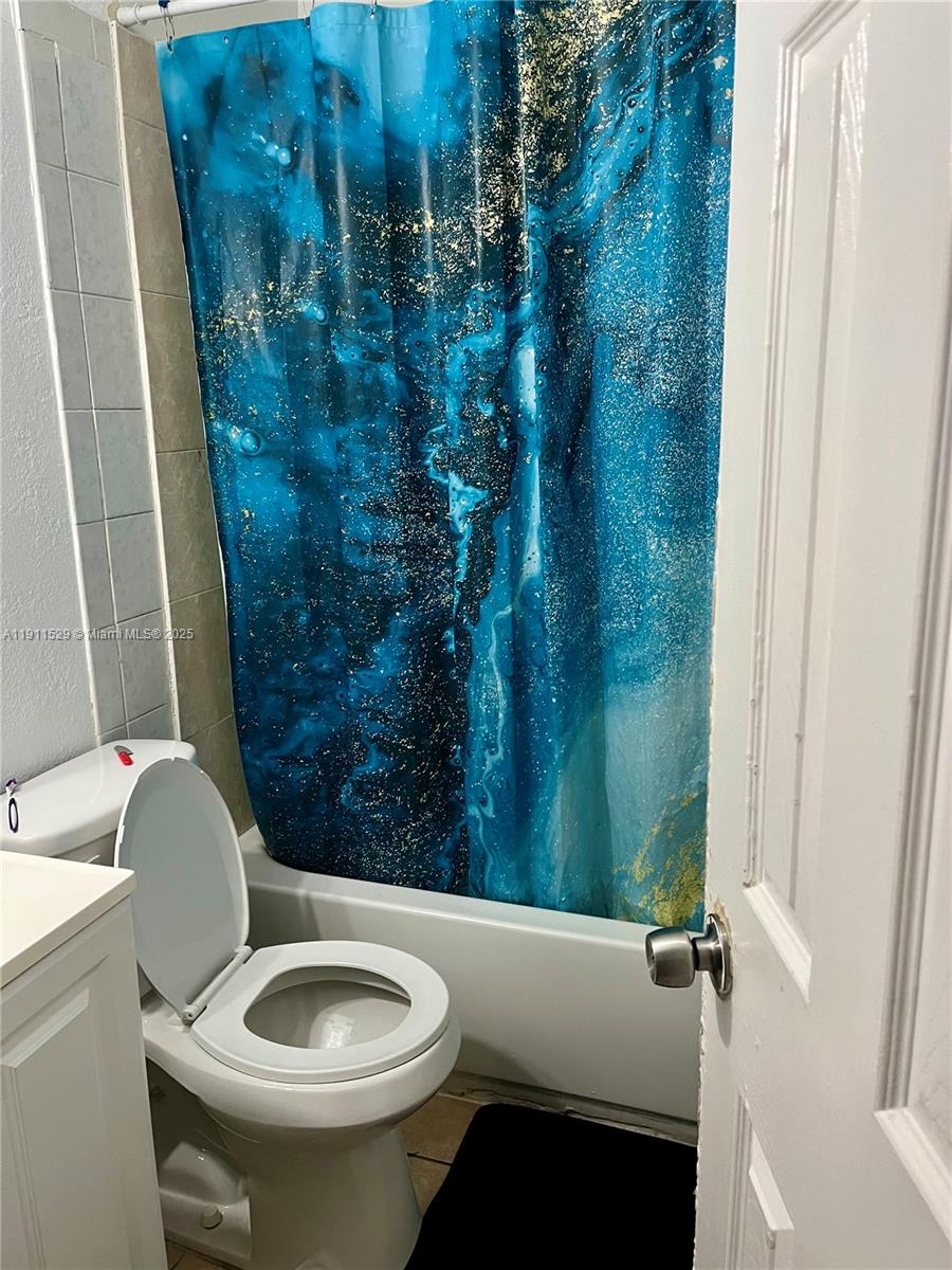 18007 NW 41st Pl Miami Gardens, FL 33055