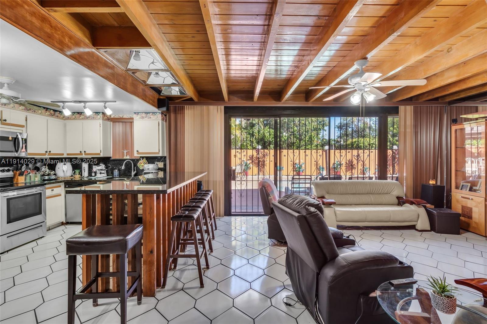 1861 SW 19th St Miami, FL 33145