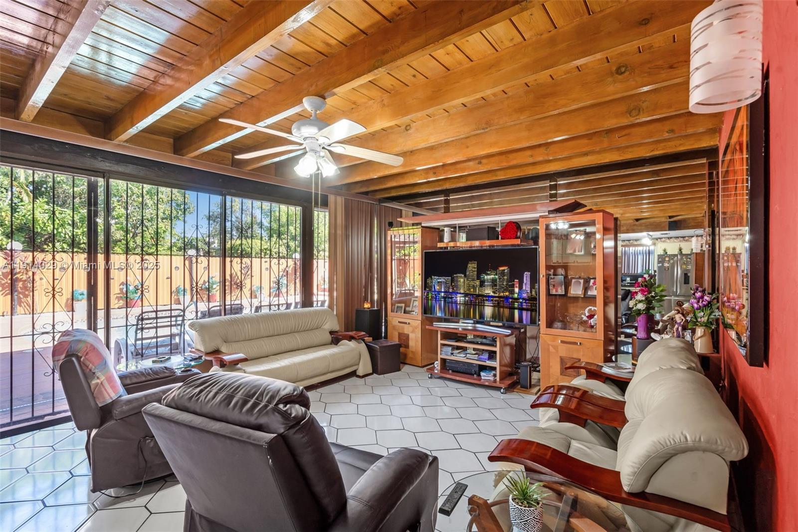 1861 SW 19th St Miami, FL 33145