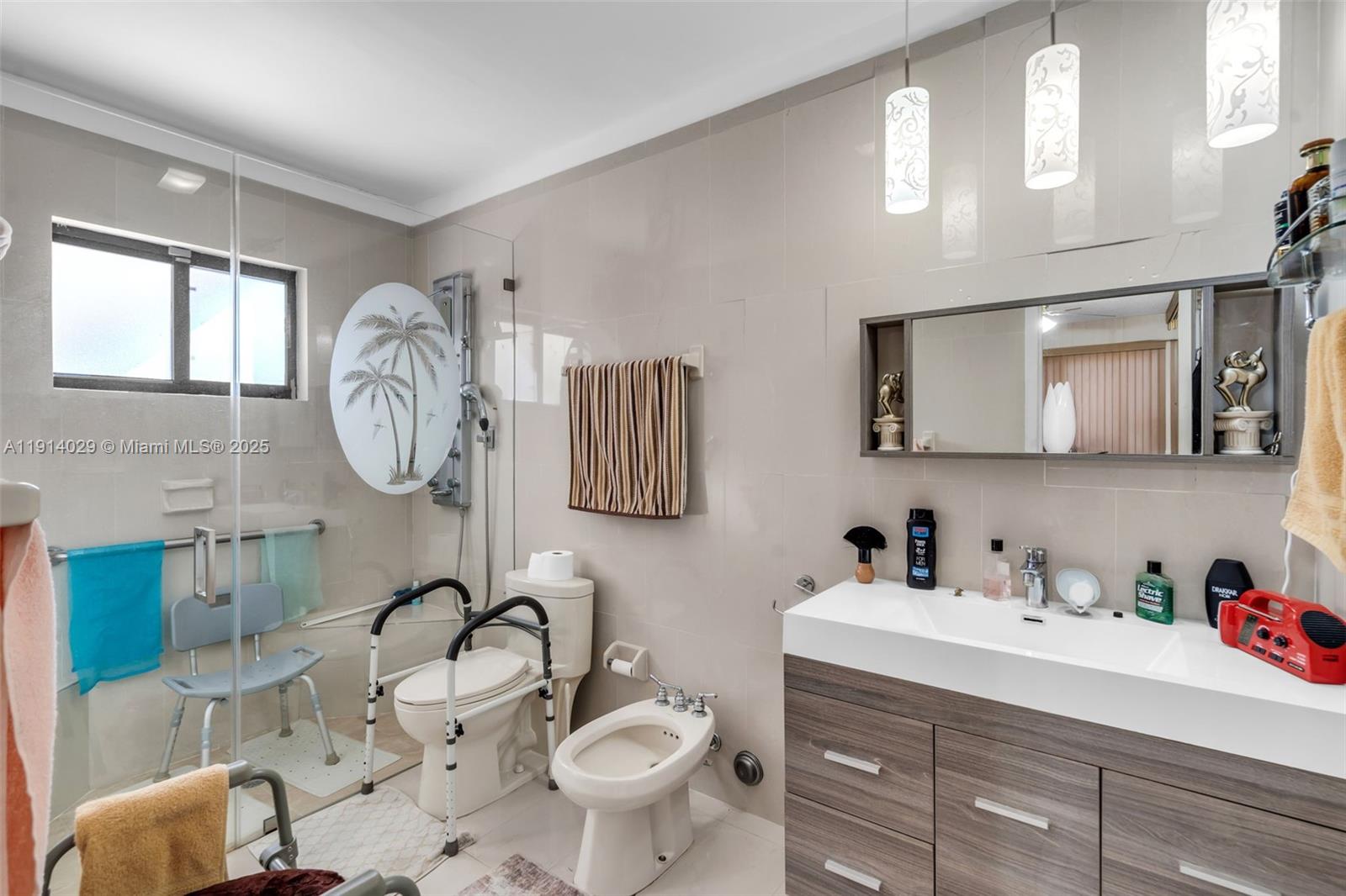 1861 SW 19th St Miami, FL 33145