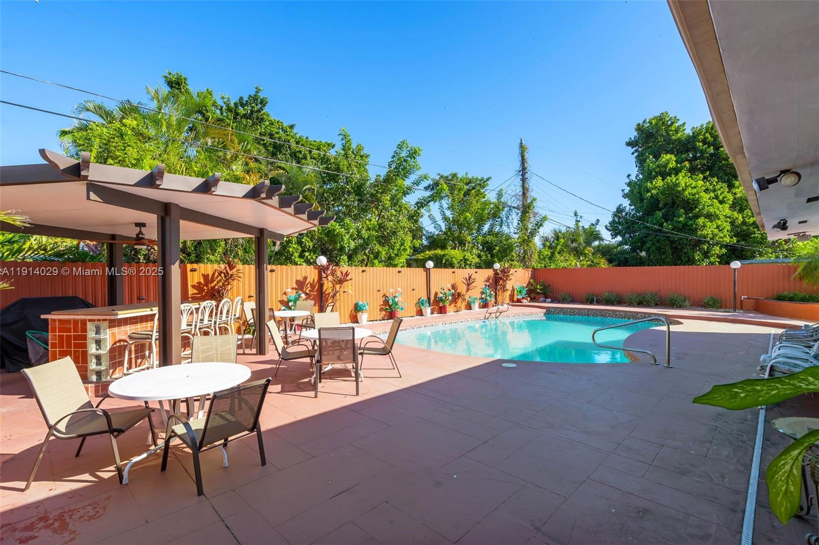 1861 SW 19th St Miami, FL 33145