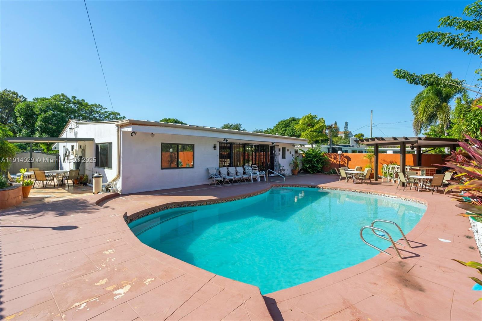 1861 SW 19th St Miami, FL 33145