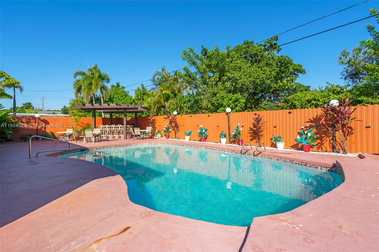 1861 SW 19th St Miami, FL 33145