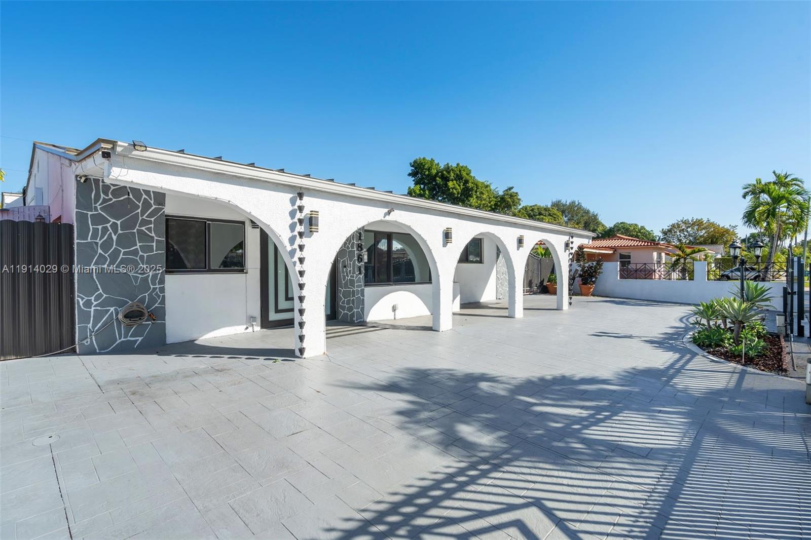 1861 SW 19th St Miami, FL 33145