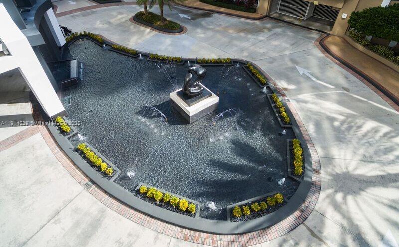 901 Brickell Key Blvd #906 Miami, FL 33131