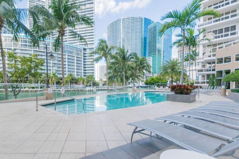 901 Brickell Key Blvd #906 Miami, FL 33131