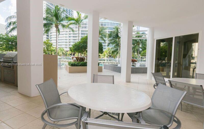 901 Brickell Key Blvd #906 Miami, FL 33131