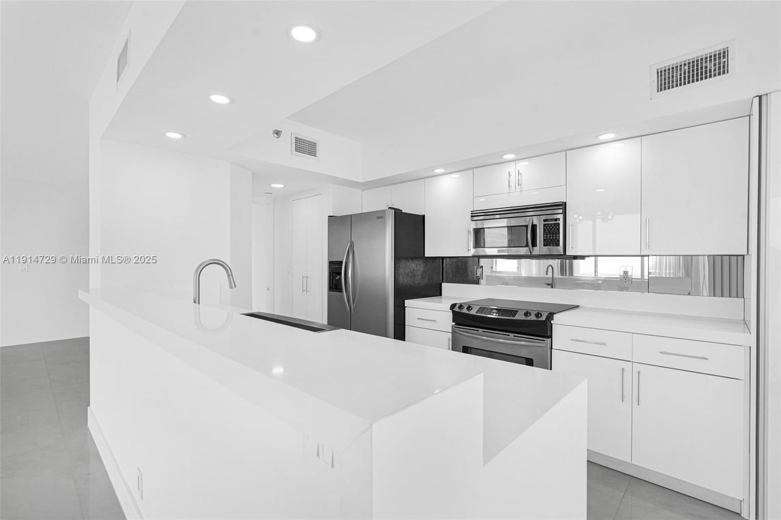 16485 Collins Ave #1236 Sunny Isles Beach, FL 33160