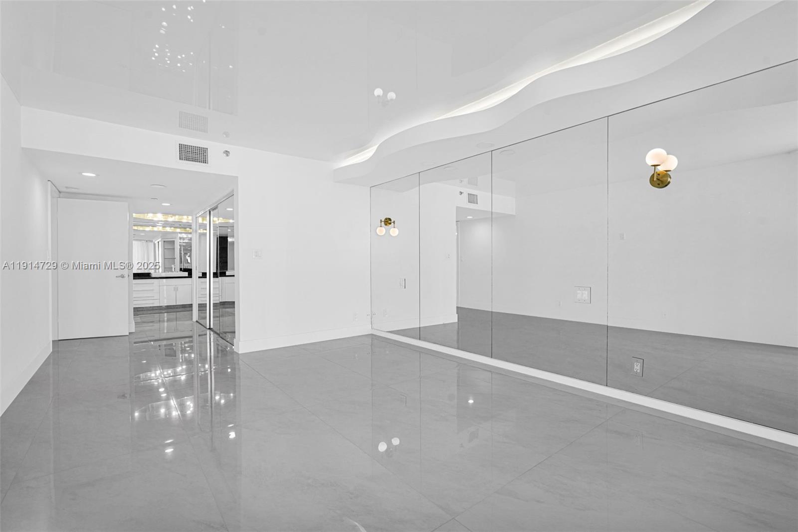 16485 Collins Ave #1236 Sunny Isles Beach, FL 33160