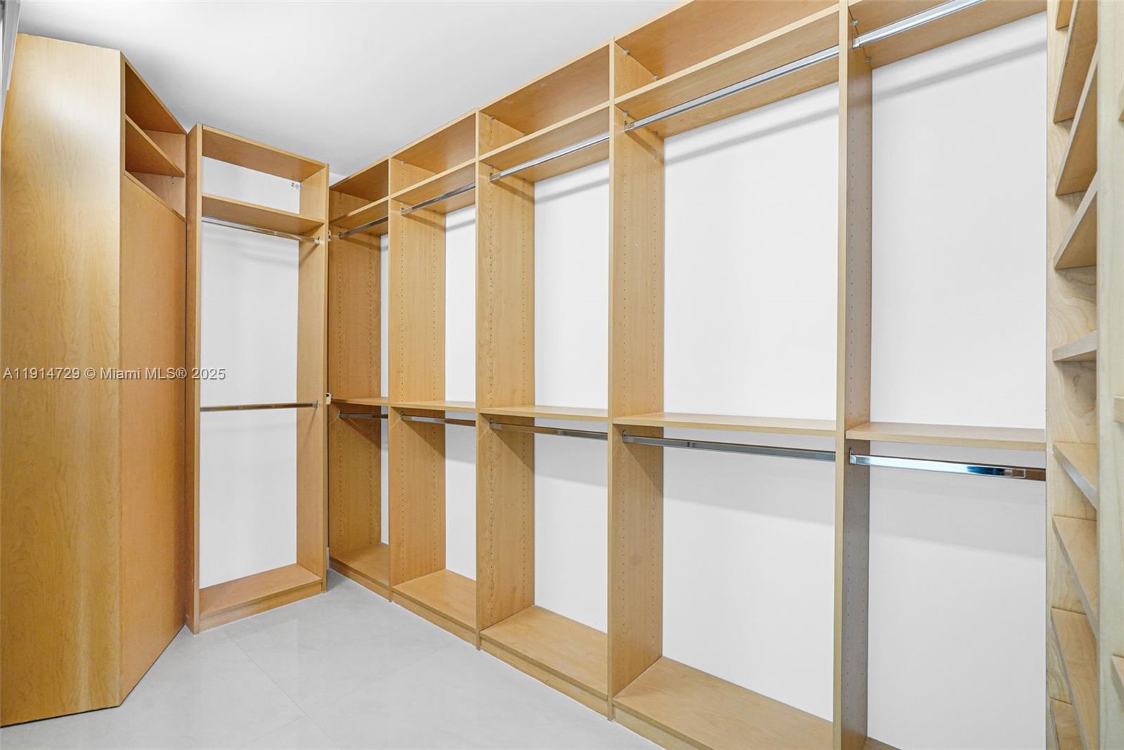 16485 Collins Ave #1236 Sunny Isles Beach, FL 33160