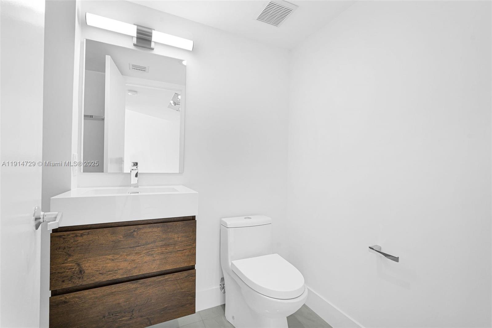 16485 Collins Ave #1236 Sunny Isles Beach, FL 33160