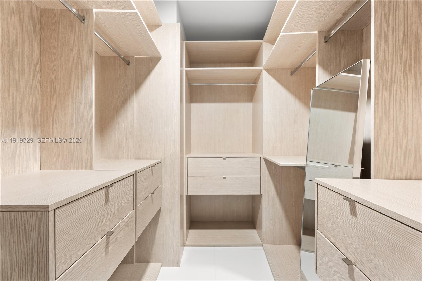 image Paramount Miami Worldcenter13