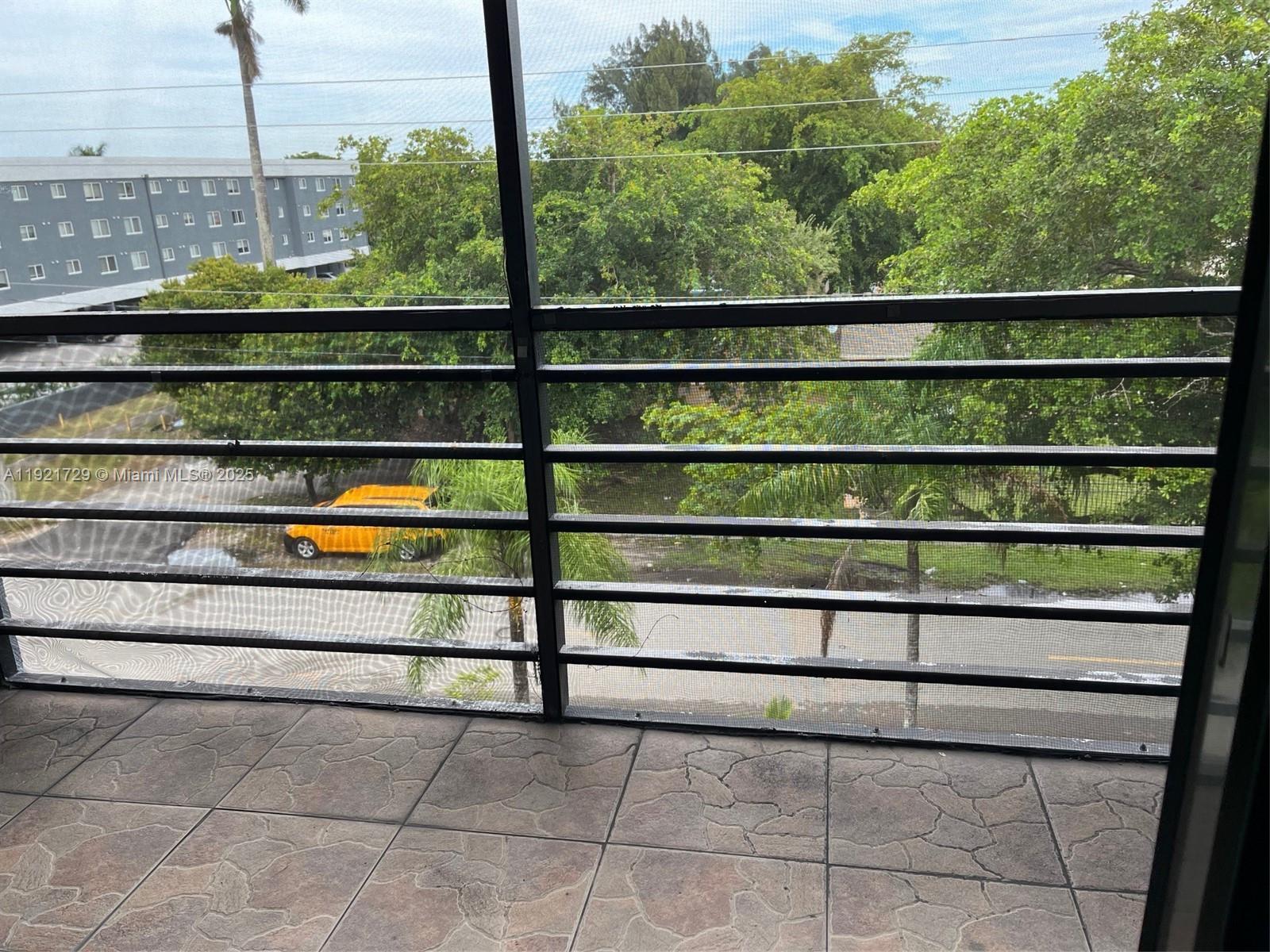 13500 NE 3rd Ct #402 North Miami, FL 33161