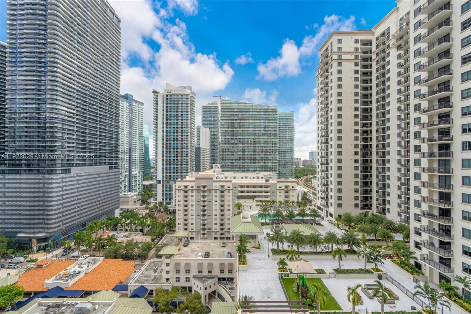 image Brickell Heights West17