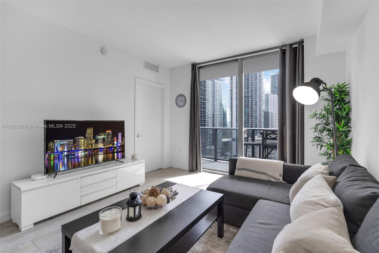 image Brickell Heights West4