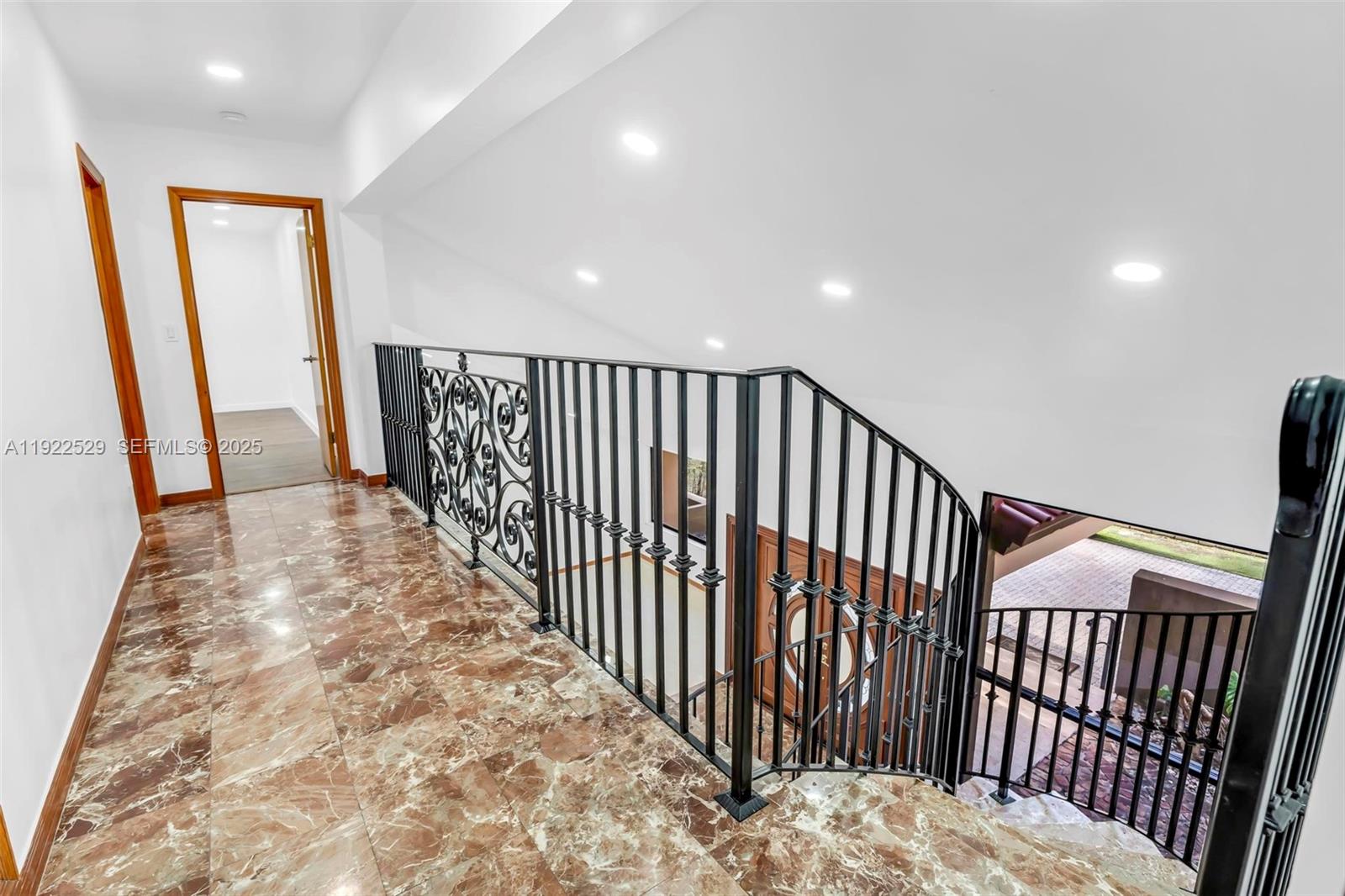 701 SW 24th Rd Miami, FL 33129